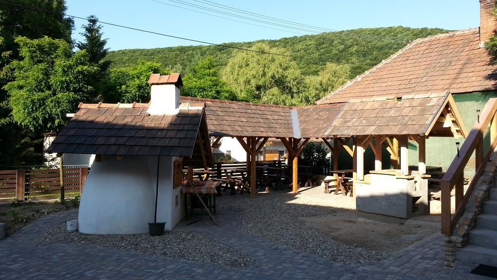 Zempleni Pitvaros Piheno Telkibánya 외부 사진